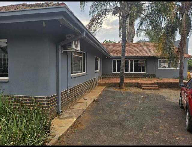 BUSINESS PROPERTY TO RENT IN MENLO PARK